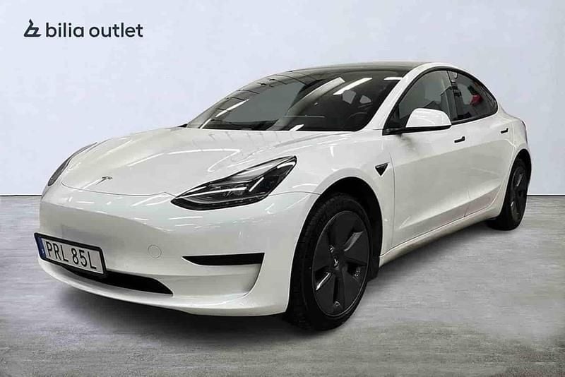 Begagnad Tesla Model 3 Standard Range Plus 208 kW (283 HK) 2021 Vit Sedan