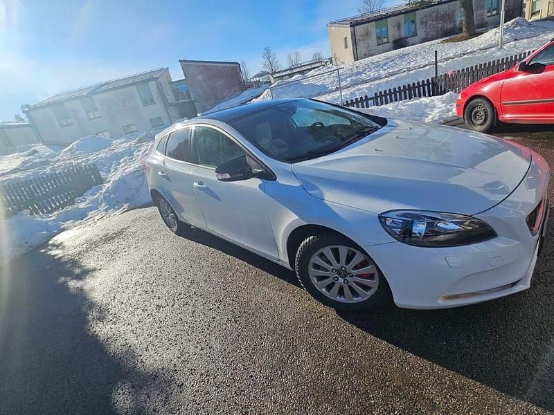 Begagnad Volvo V40 150 HK (110 kW) 2013