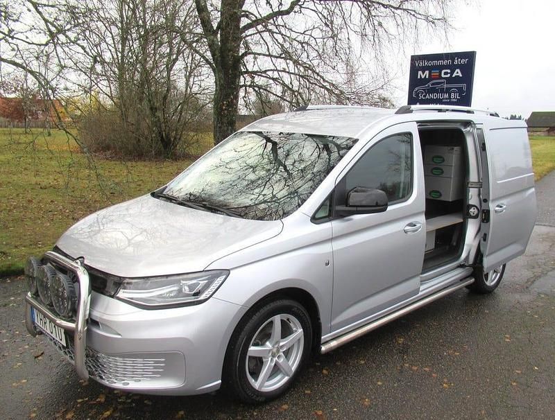 Silver (silver metallic) Begagnad 2022 VW Caddy Maxi Minibuss | 322 500 kr - Bild 1/4