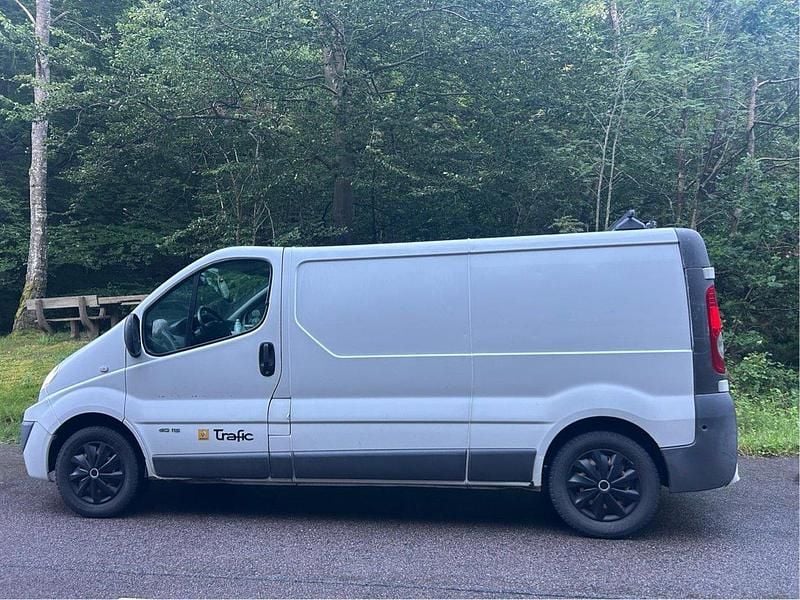 Vit Begagnad 2014 Renault Trafic Van | 59 999 kr (Marknadspris) - Bild 1/4