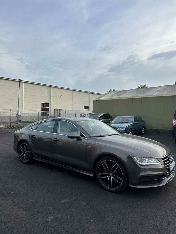Grå Begagnad 2011 Audi A7 Sportback Halvkombi | 149 000 kr - Bild 1/4