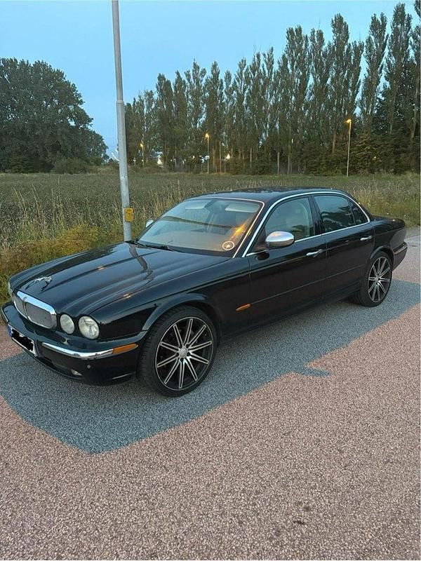 Begagnad 2003 Jaguar XJ Sedan | 68 000 kr - Bild 1/4