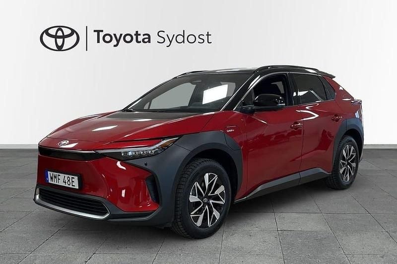 Begagnad Toyota bZ4X Executive 161 kW (219 HK) 2025 Röd SUV