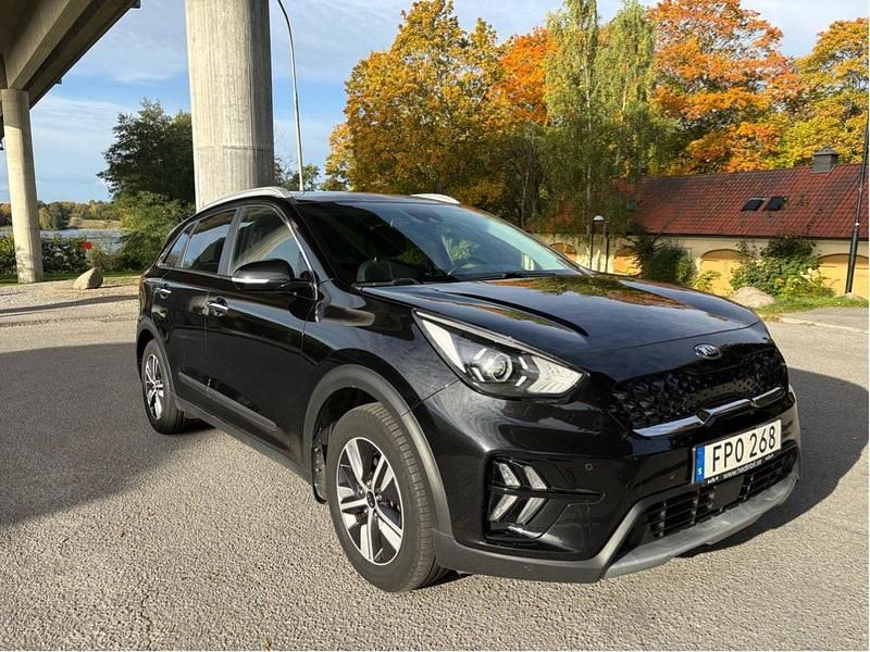 Svart Begagnad 2020 Kia Niro Advance SUV | 189 000 kr (Marknadspris) - Bild 1/4