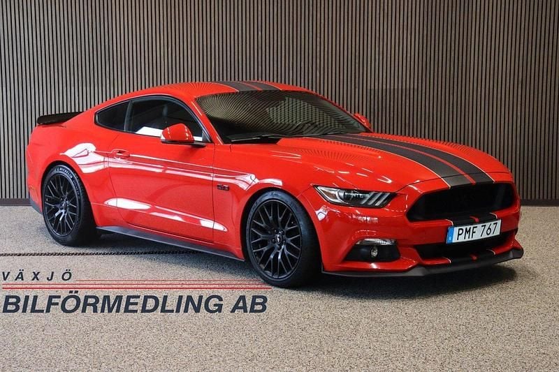 Röd Begagnad 2016 Ford Mustang GT Sportkupé | 359 000 kr (Bra pris) - Bild 1/4