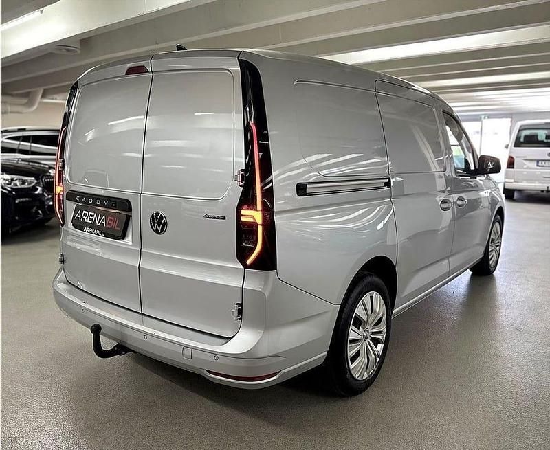 Begagnad VW Caddy 122 HK (89 kW) 2022 Silver Minibuss
