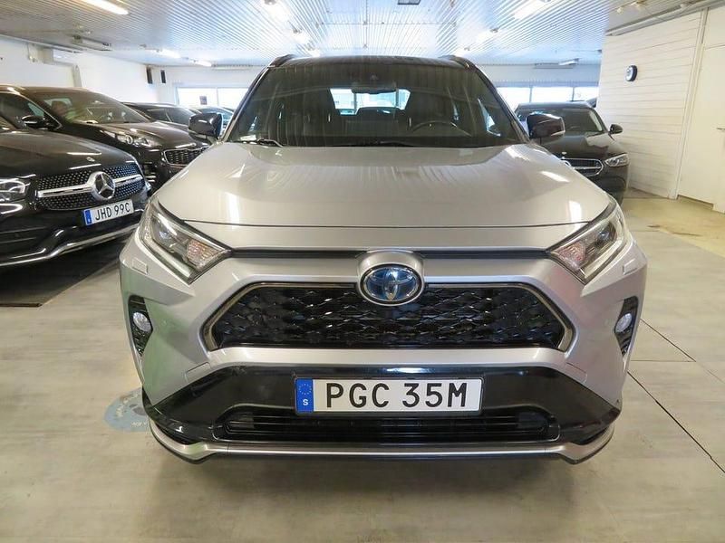 Begagnad Toyota RAV4 Style 306 HK (225 kW) 2021 Grå SUV