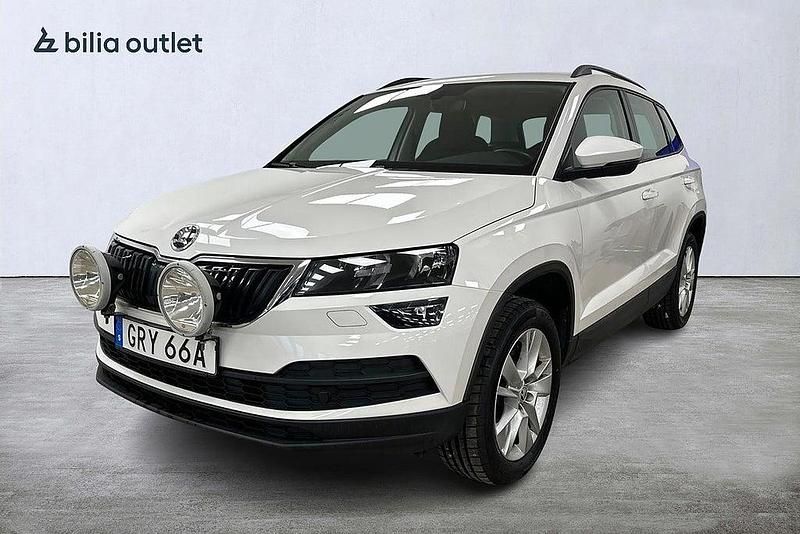 Vit Begagnad 2020 Skoda Karoq Ambition SUV | 239 800 kr (Marknadspris) - Bild 1/3
