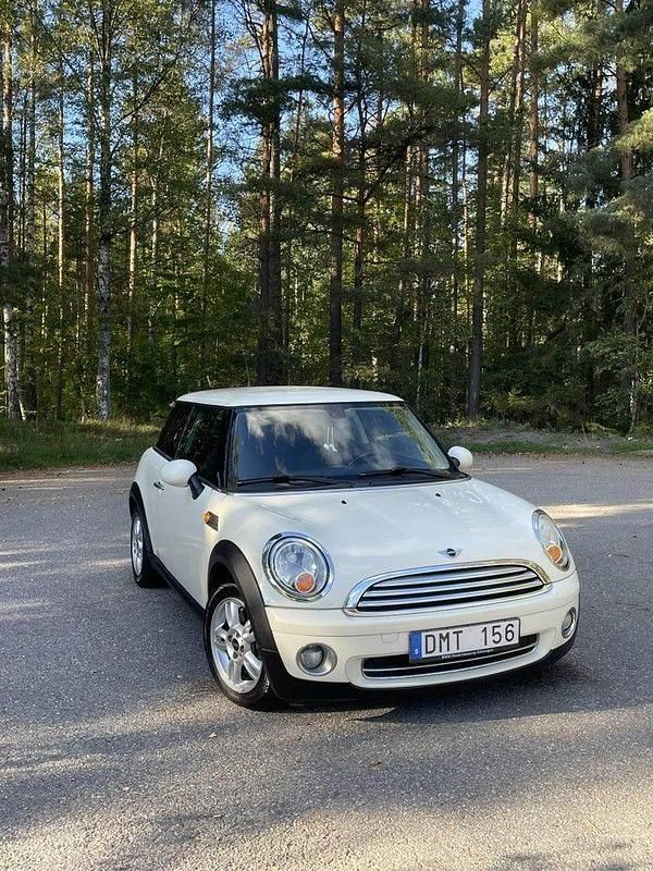 Begagnad 2010 Mini Cooper Pepper Halvkombi | 50 000 kr (Marknadspris) - Bild 1/4