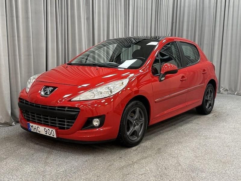 Röd Begagnad 2012 Peugeot 207 Halvkombi | 39 900 kr (Marknadspris) - Bild 1/4