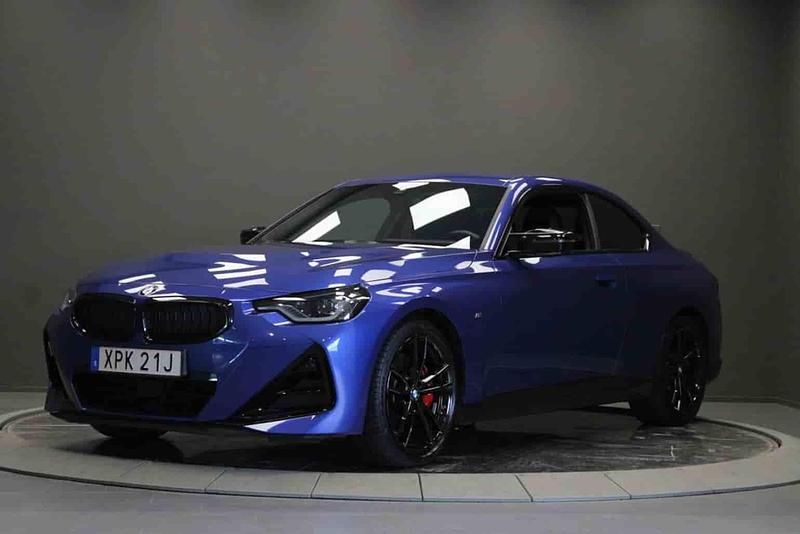 Blå Begagnad 2023 BMW M240 M Sport Sportkupé | 569 000 kr - Bild 1/1