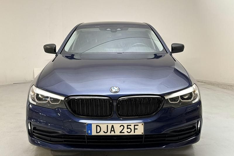 Begagnad BMW 530 iPerformance 252 HK (185 kW) 2020 Blå Sedan