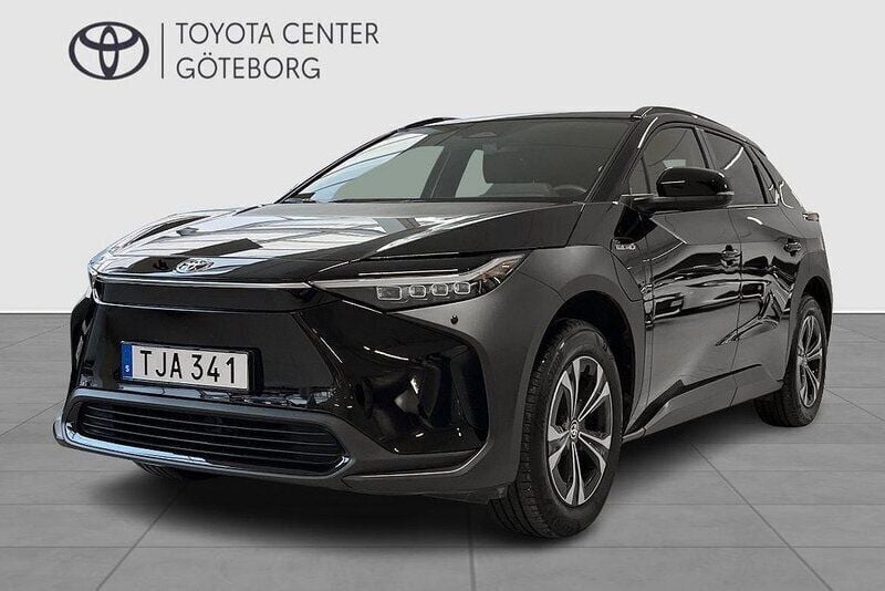 Svart Begagnad 2023 Toyota bZ4X Style SUV | 419 900 kr - Bild 1/4
