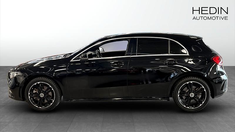 Begagnad Mercedes A250 2022 Halvkombi