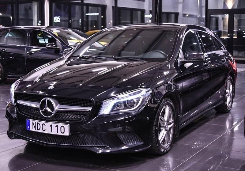 Svart Begagnad 2016 Mercedes CLA200 Shooting Brake Kombi | 129 900 kr (Bra pris) - Bild 1/4