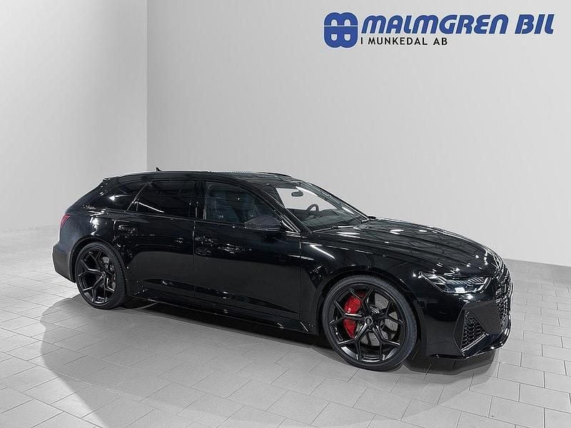 Svart Ny 2024 Audi RS6 Performance Kombi | 1 499 000 kr (Marknadspris) - Bild 1/4