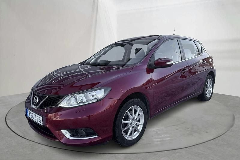 Begagnad Nissan Pulsar Acenta Connect 115 HK (84 kW) 2017 Mörkröd Halvkombi