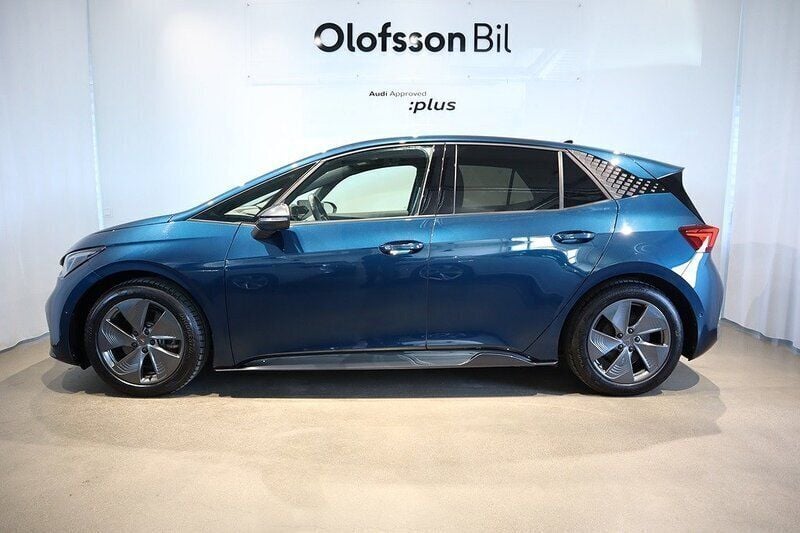 Blå Begagnad 2022 Cupra Born Halvkombi | 274 900 kr (Marknadspris) - Bild 1/3
