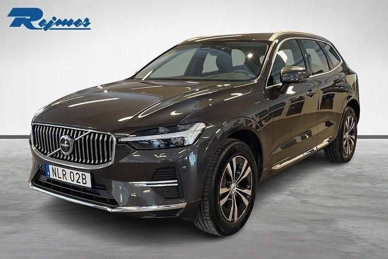 Platinum grey metallic Begagnad 2025 Volvo XC60 Core SUV | 469 900 kr (Superpris) - Bild 1/4