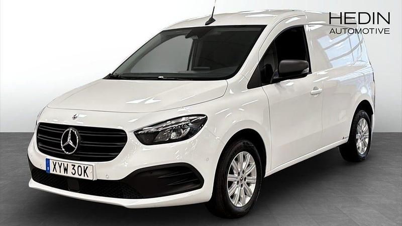 Vit Begagnad 2022 Mercedes Citan 110 Van | 174 000 kr - Bild 1/4