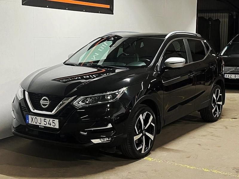 Svartmet Begagnad 2019 Nissan Qashqai 360º SUV | 129 500 kr (Bra pris) - Bild 1/4