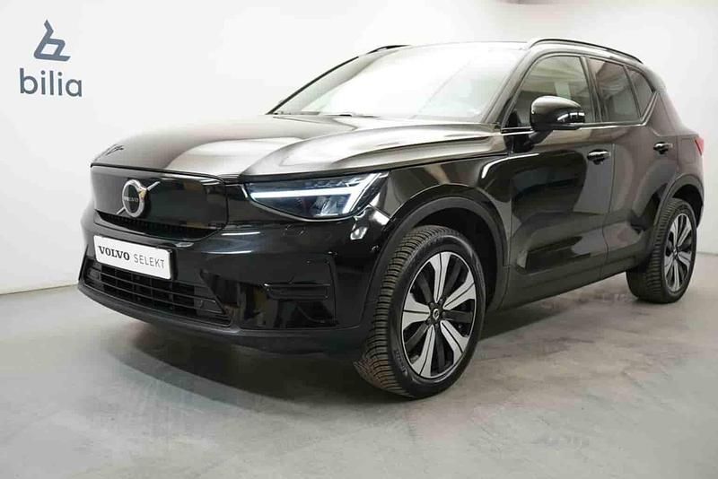 Svart Begagnad 2023 Volvo XC40 Single Motor SUV | 329 900 kr (Marknadspris) - Bild 1/1