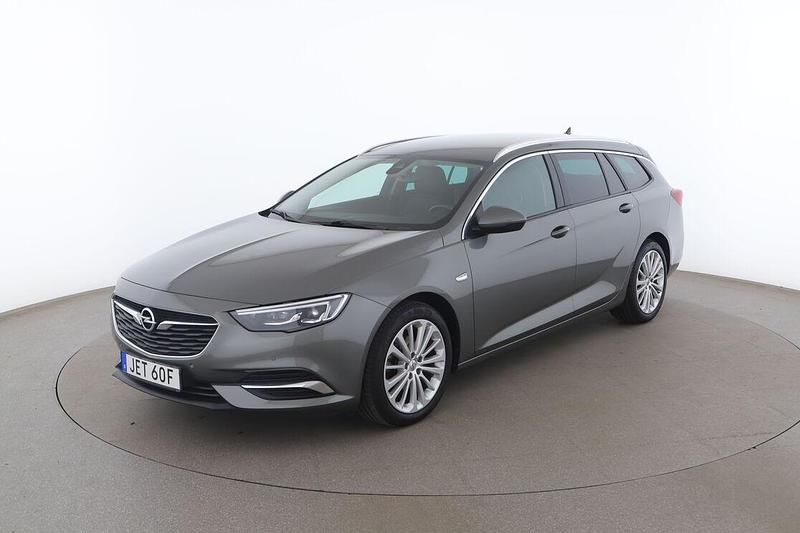 Grå Begagnad 2019 Opel Insignia Business Kombi | 198 000 kr (Marknadspris) - Bild 1/3