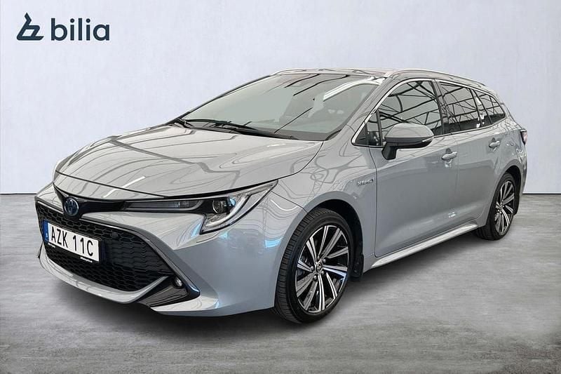 Grå Begagnad 2021 Toyota Corolla Style Kombi | 259 000 kr (Marknadspris) - Bild 1/3