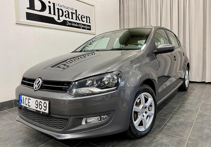 Grå Begagnad 2011 VW Polo Halvkombi | 79 900 kr (Marknadspris) - Bild 1/3