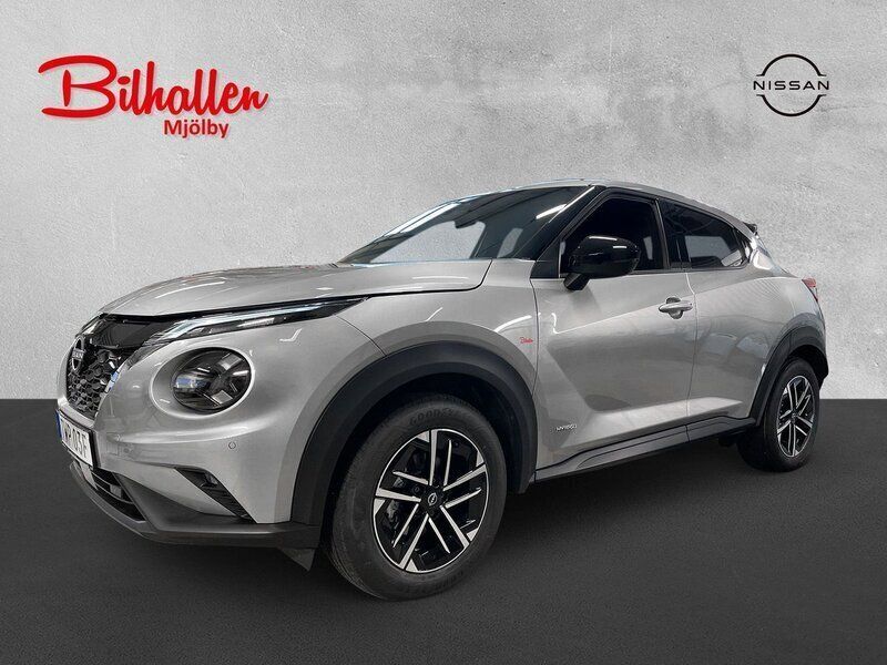 Silver Begagnad 2024 Nissan Juke N-Connecta SUV | 279 000 kr - Bild 1/4