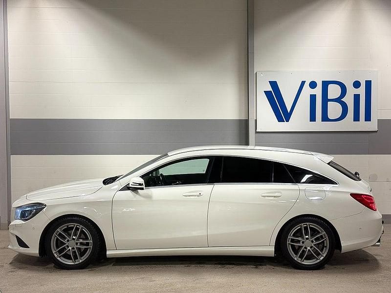 Begagnad Mercedes CLA200 Shooting Brake 156 HK (114 kW) 2015 Vit Kombi