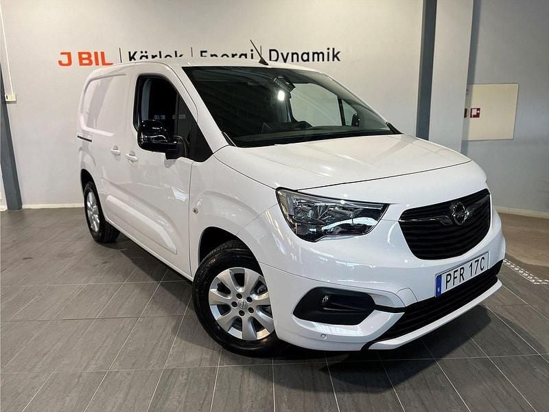Vit (icy white (solid)) Ny 2024 Opel Combo-e Life Van | 362 375 kr - Bild 1/4
