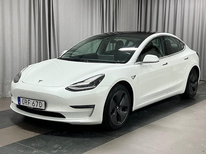Vit Begagnad 2020 Tesla Model 3 Long Range AWD Sedan | 269 900 kr (Marknadspris) - Bild 1/4