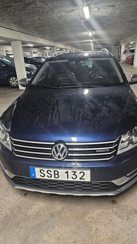 Begagnad 2015 VW Passat Alltrack Kombi | 139 000 kr (Marknadspris) - Bild 1/4