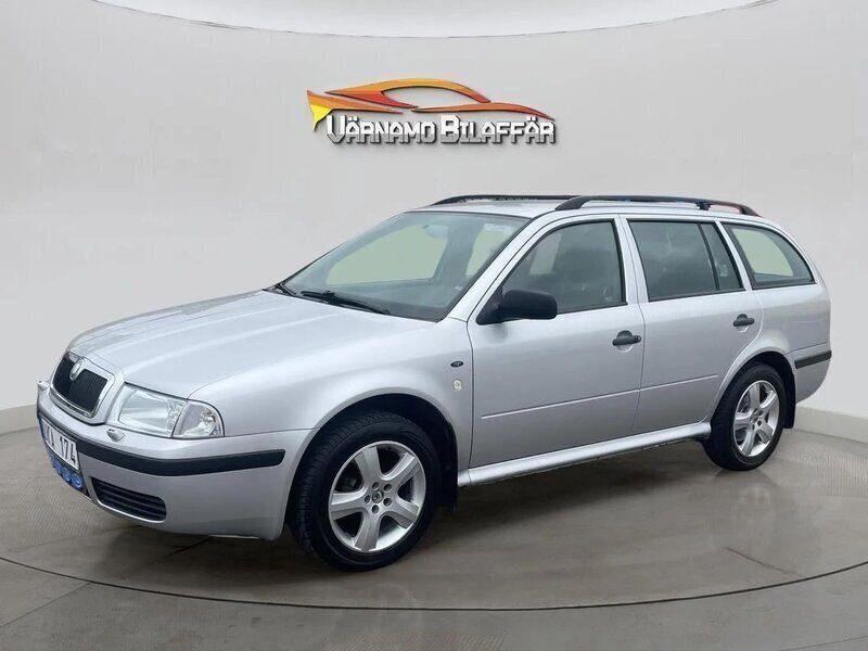 Silver Begagnad 2003 Skoda Octavia Tour Kombi | 24 900 kr (Marknadspris) - Bild 1/4
