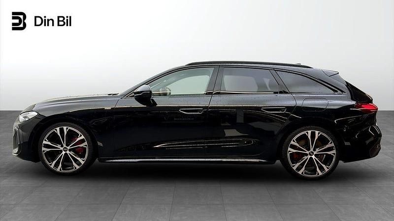 Begagnad Audi A5 S-Line 252 HK (185 kW) 2025 Mytsvart metallic Kombi