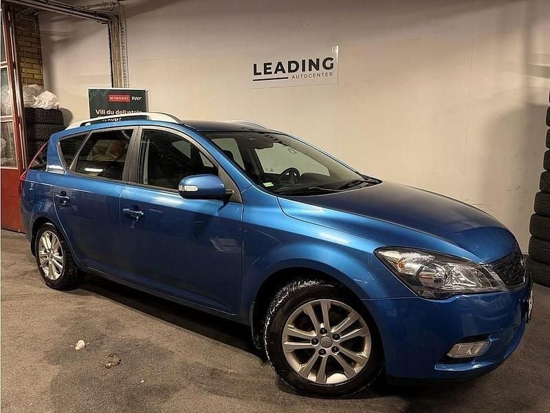 Blå Begagnad 2011 Kia Ceed Sportswagon Kombi | 29 900 kr (Marknadspris) - Bild 1/4
