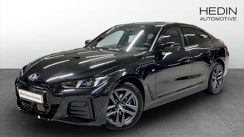 Begagnad BMW i4 Comfort Edition 442 kW (601 HK) 2025 Svart Sedan