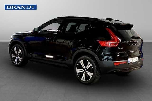 Begagnad Volvo XC40 Single Motor 175 kW (238 HK) 2023 Svart SUV