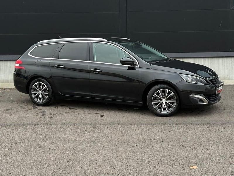 Begagnad Peugeot 308 SW Allure 131 HK (96 kW) 2014 Svart Kombi