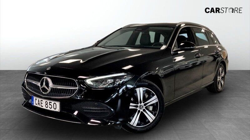 Svart (black) Begagnad 2022 Mercedes C300e Avantgarde Kombi | 379 900 kr (Bra pris) - Bild 1/4