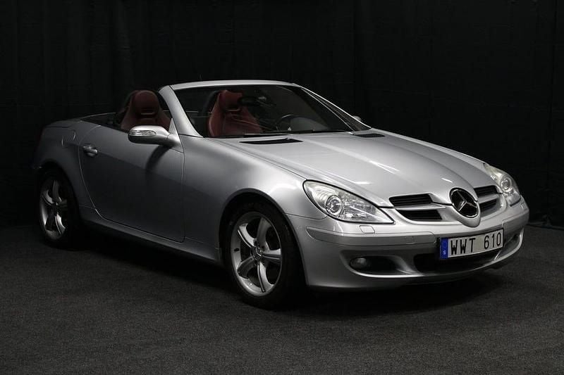 Silver Begagnad 2006 Mercedes SLK280 Cab | 174 900 kr (Lite dyr) - Bild 1/4