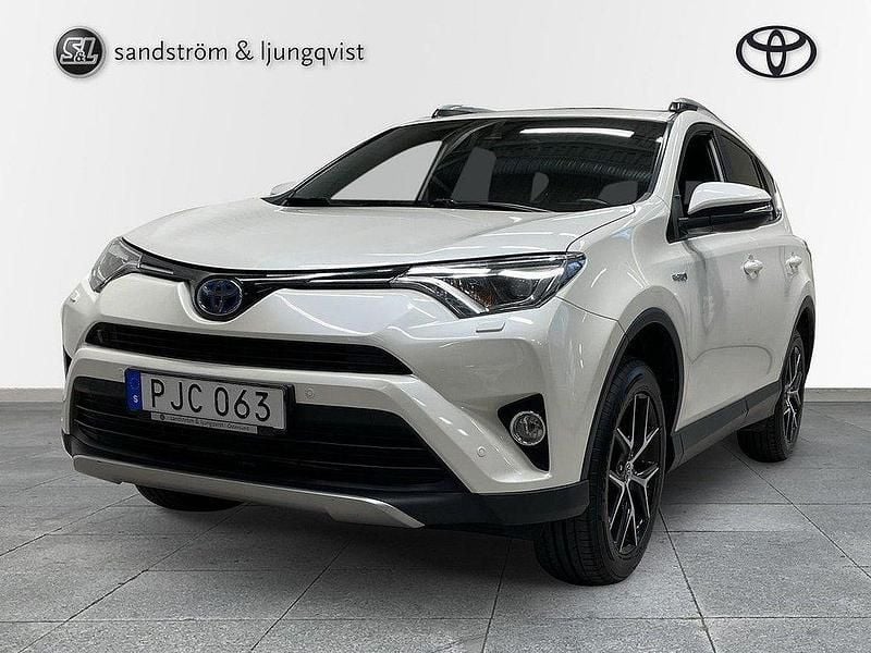 Vit Begagnad 2016 Toyota RAV4 Hybrid Active SUV | 214 000 kr (Dyr) - Bild 1/3