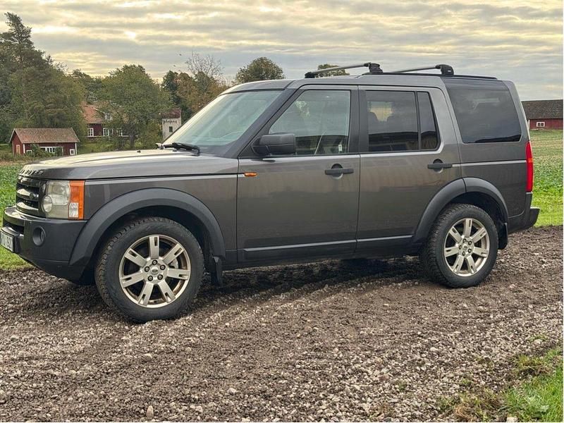 Grå Begagnad 2005 Land Rover Discovery 3 SUV | 85 000 kr - Bild 1/4