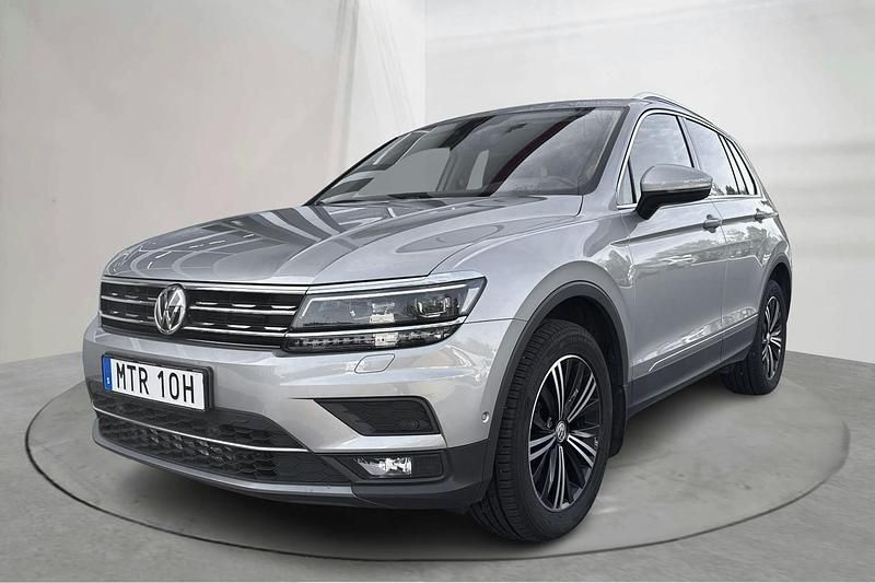 Silver Begagnad 2020 VW Tiguan SUV | 299 000 kr (Marknadspris) - Bild 1/4
