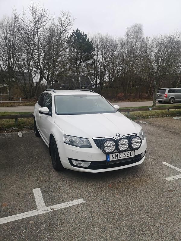 Begagnad Skoda Octavia 110 HK (80 kW) 2016 Kombi