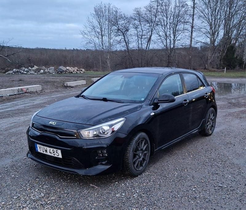 Begagnad 2019 Kia Rio Halvkombi | 144 000 kr (Marknadspris) - Bild 1/4