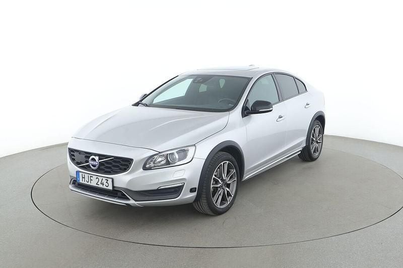 Silver Begagnad 2015 Volvo S60 CC Summum Sedan | 234 000 kr (Marknadspris) - Bild 1/3