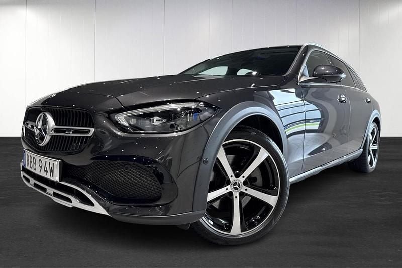 Begagnad 2024 Mercedes C220 Avantgarde Kombi | 519 000 kr (Marknadspris) - Bild 1/4