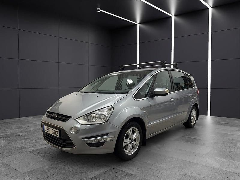 Grå Begagnad 2011 Ford S-MAX Business Edition Minibuss | 89 900 kr (Marknadspris) - Bild 1/4